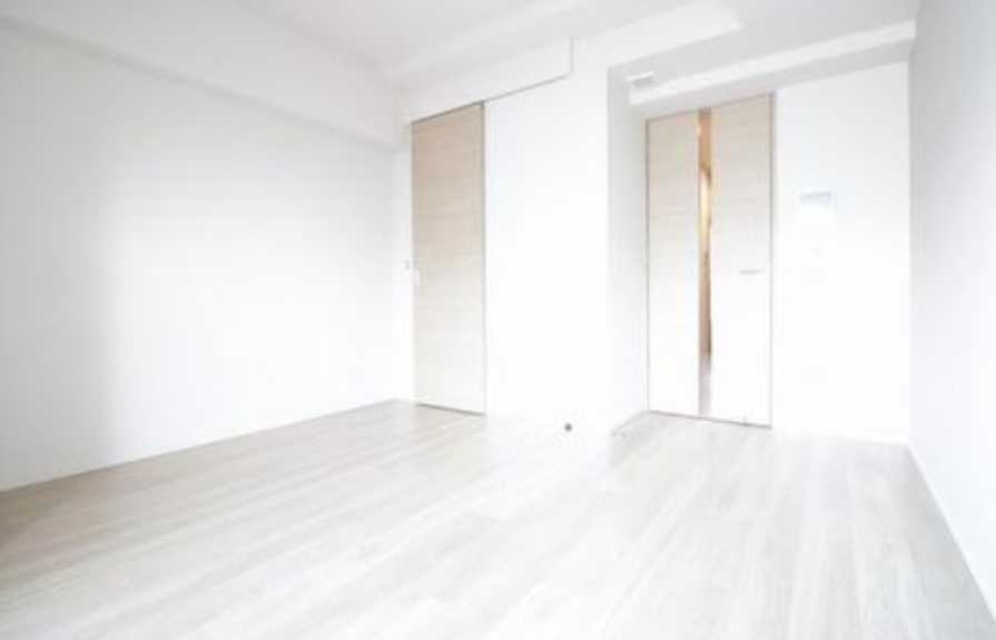 BluRock青葉台　築浅　ペット相談　ネット無料の居間・リビング