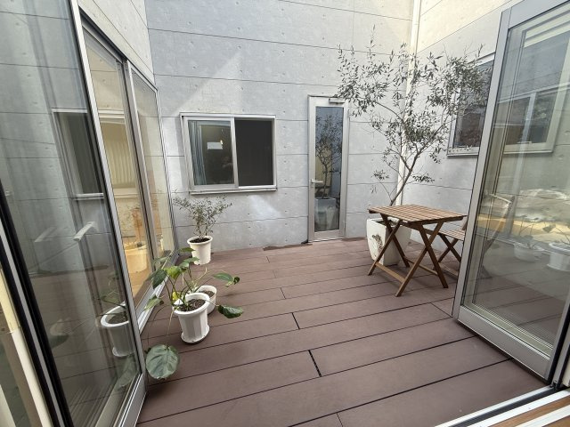 【庭】 | 【VR公開中】西本ハウス施工の築浅注文住宅｜伴駅徒歩4分｜伴東1丁目4LDK