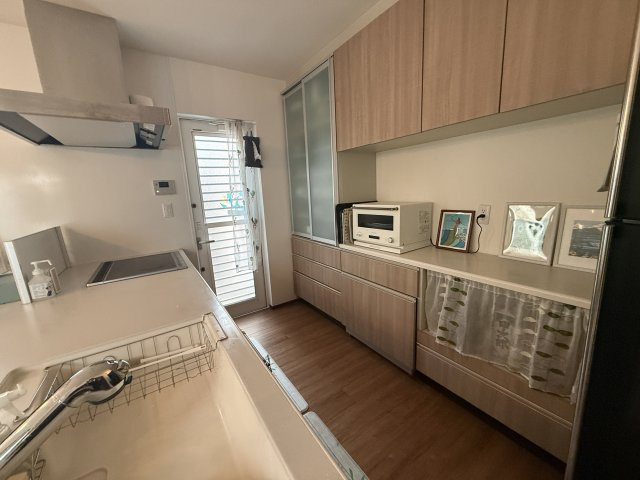 【キッチン】 | 【VR公開中】西本ハウス施工の築浅注文住宅｜伴駅徒歩4分｜伴東1丁目4LDK