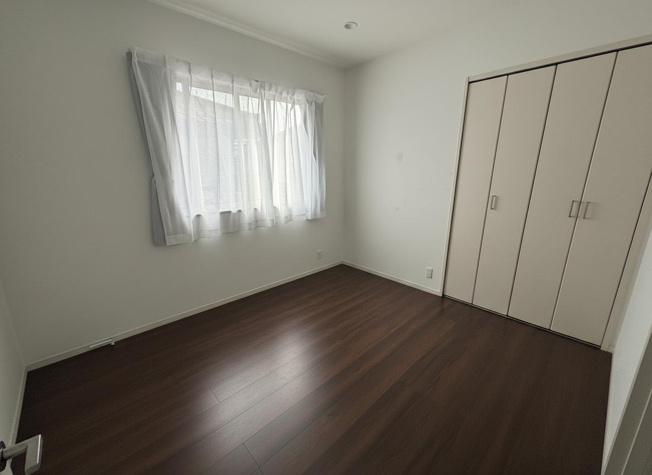 【洋室】 | 【VR公開中】西本ハウス施工の築浅注文住宅｜伴駅徒歩4分｜伴東1丁目4LDK