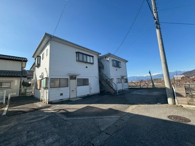 笛吹市一棟　アパートの外観