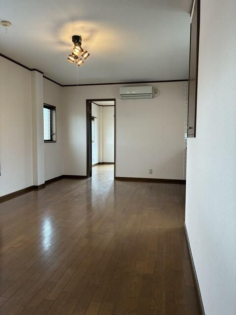 末吉ビル東長町の居間・リビング