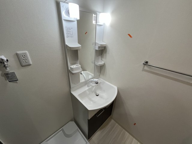 フジパレス俊徳道の独立洗面台