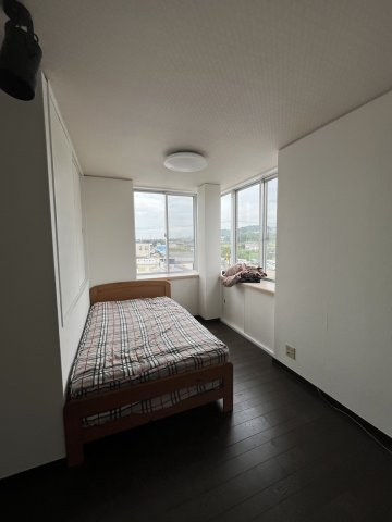 阪南市貝掛店舗付戸建　の洋室|ゆったりした洋室です