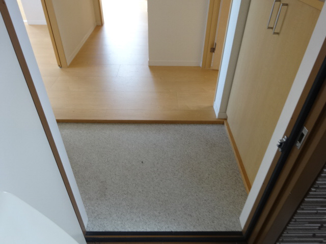 パストラル堂本の玄関