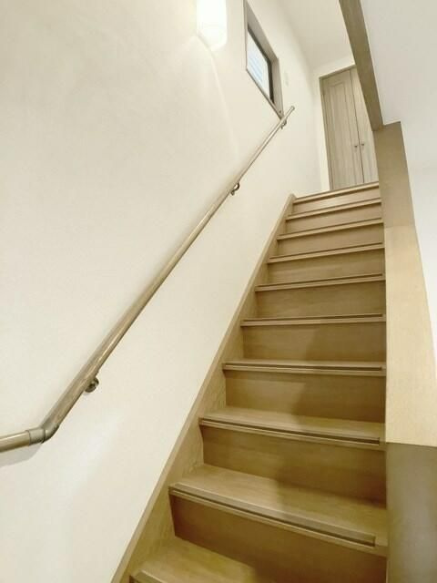 ＳＡＰ本八幡Ⅶの玄関