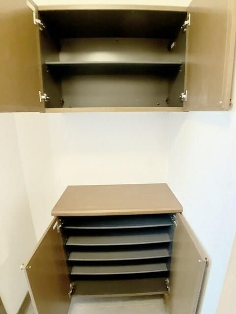 ＳＡＰ本八幡Ⅶの玄関