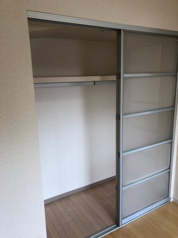 仲介手数料0！！レインボービア記念橋の収納