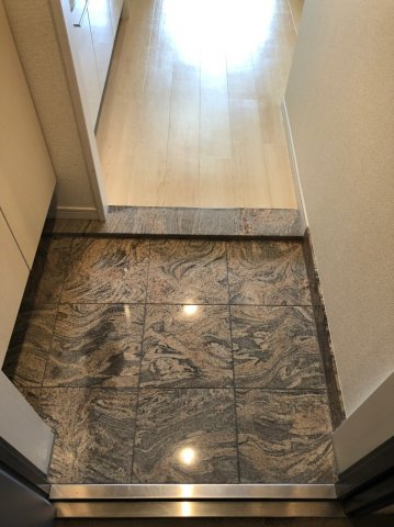 仲介手数料0！！レインボービア記念橋の玄関