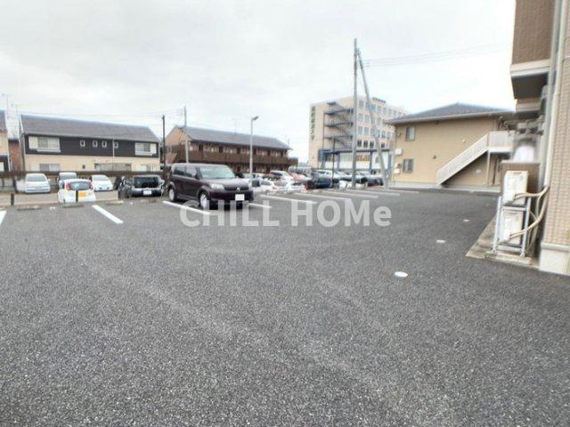 ニシガハラハウスの駐車場|当社、チルホームのHPもご覧ください(^^)/物件情報多数♪