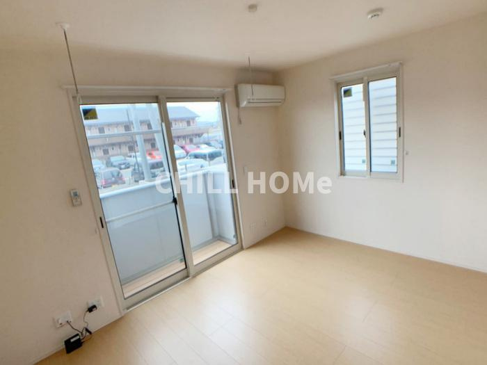 ニシガハラハウスの居間・リビング|当社、チルホームのHPもご覧ください(^^)/物件情報多数♪