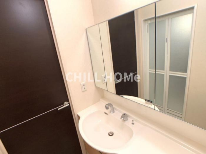 ニシガハラハウスの洗面所|当社、チルホームのHPもご覧ください(^^)/物件情報多数♪