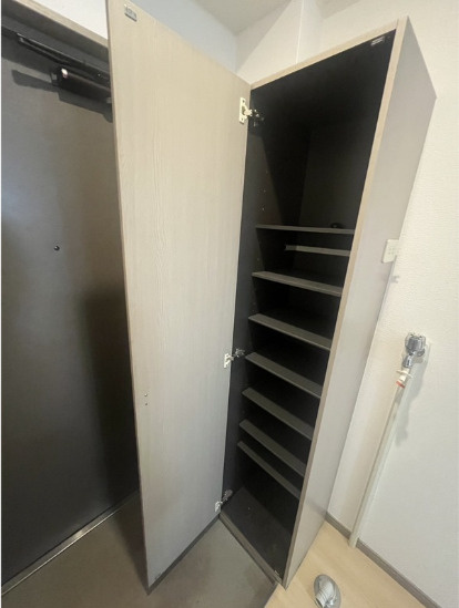 シャトーNAKANOの玄関