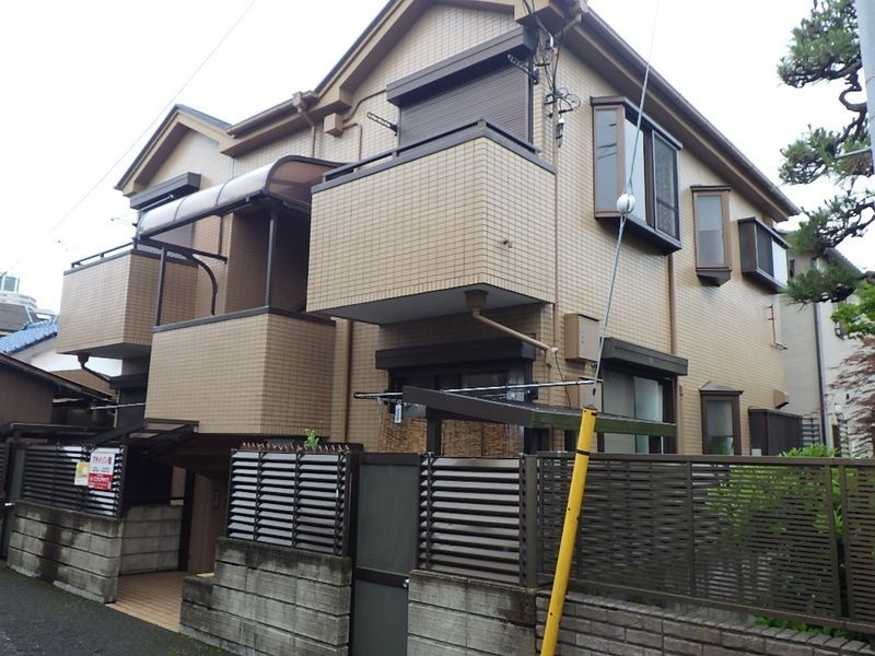 市川市菅野１丁目のアパート