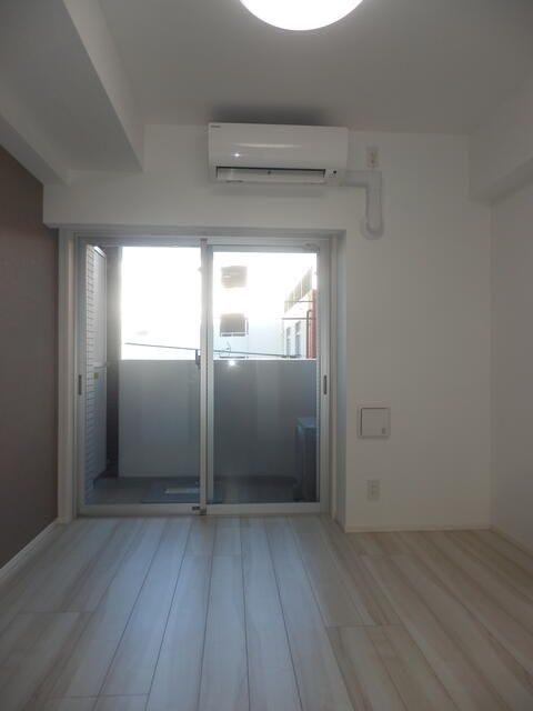 葛飾区新小岩３丁目の賃貸マンションの居間・リビング