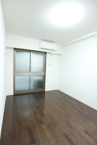 ピアッツァコート郡山駅前ソラーレの洋室