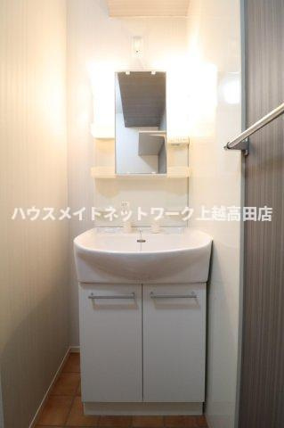 メゾン・レスポワールの独立洗面台|洗髪洗面化粧台