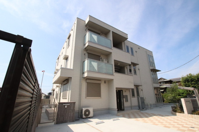 ★2019年9月築　3階建て★