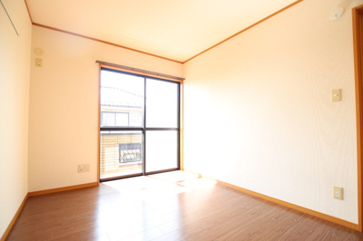 2階・6帖洋室