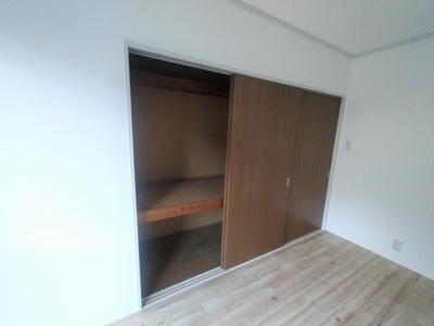 ★南側洋室収納です★