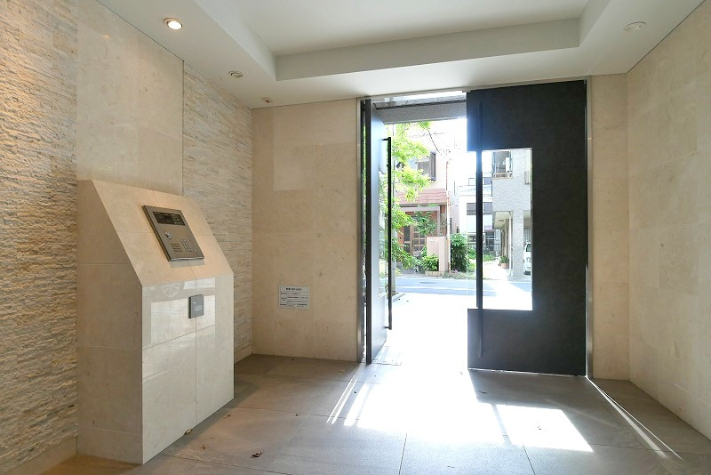 ジーベック東日暮里サウスの外観