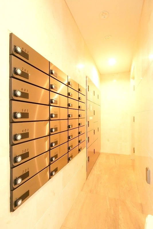 ジーベック東日暮里サウスの外観