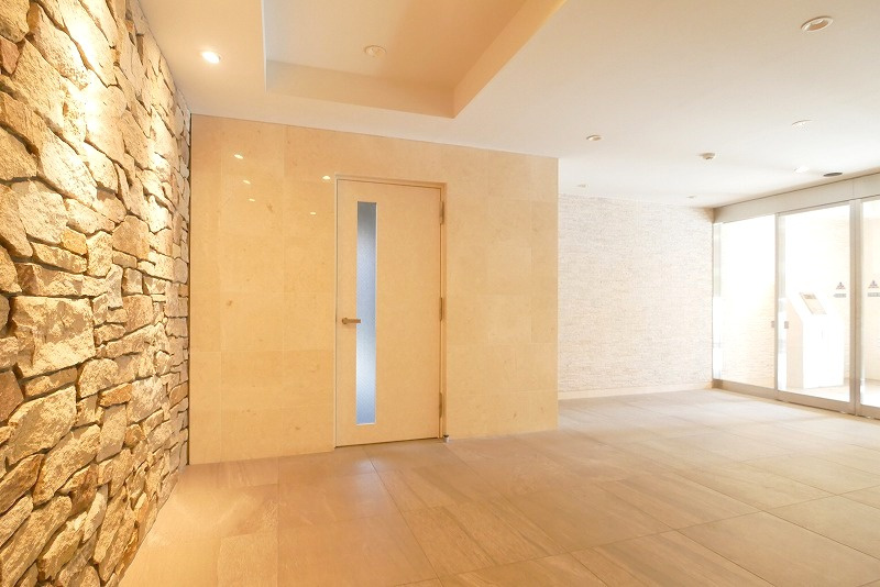 ジーベック東日暮里サウスの外観