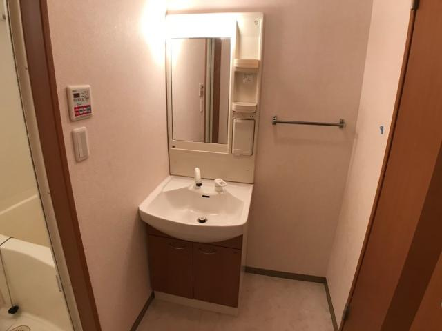 ファイブ　テンの洗面所|洗髪洗面化粧台