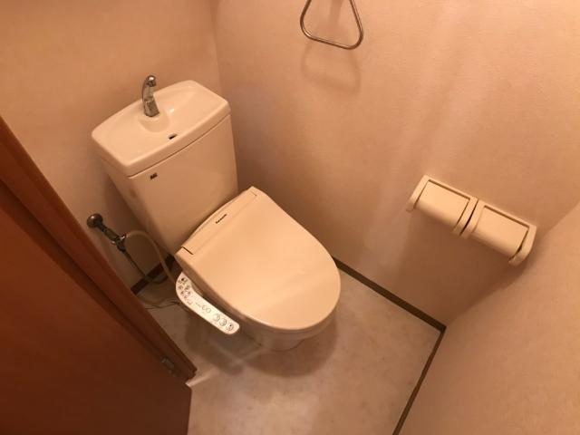 ファイブ　テンのトイレ|シャワー付トイレ