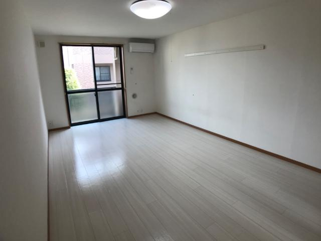 ファイブ　テンの内装|洋室