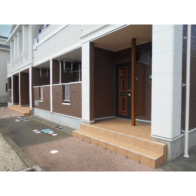 リバーサイドホヅミⅠのエントランス