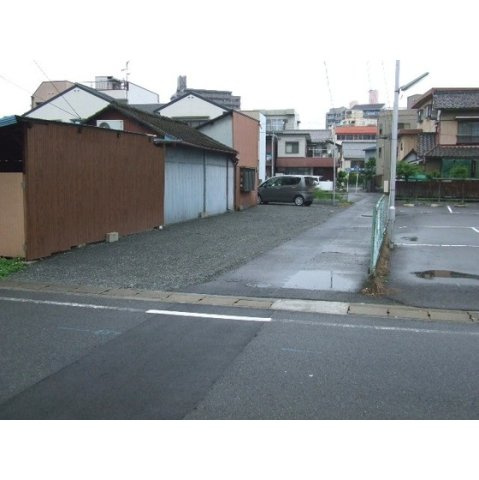 岐阜市高砂町４丁目の駐車場の外観
