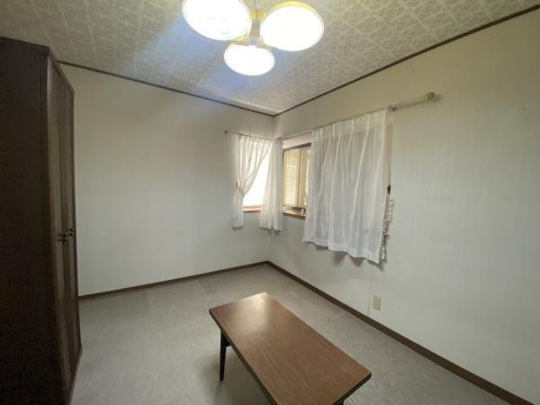 貴志川町国主　中古戸建の洋室