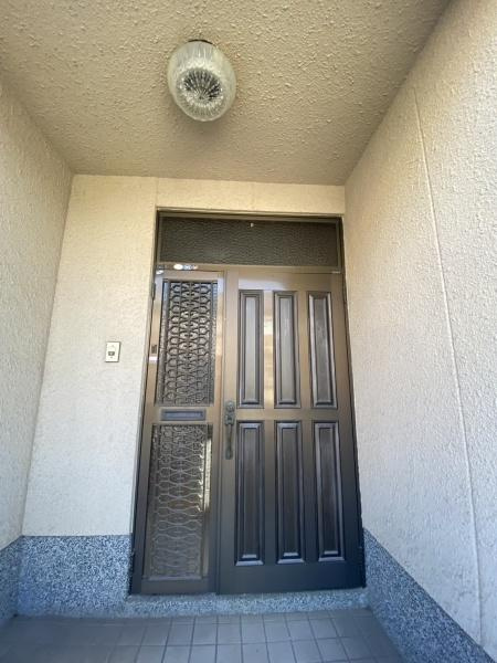 貴志川町国主　中古戸建の玄関