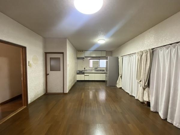 貴志川町国主　中古戸建の居間・リビング