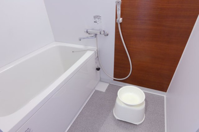 【浴室】 | W＆MSTUDENTS | 共用スペース　
コンパクトで使いやすいお風呂です