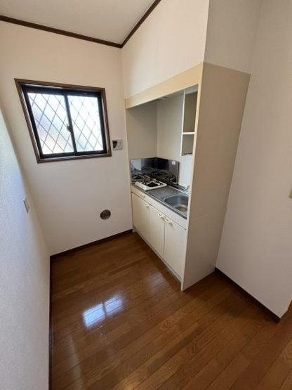 【キッチン】 | ラグーナB棟 | 写真は同タイプの別のお部屋のものです。