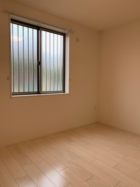 フリーデンの洋室