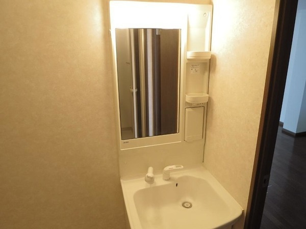 ボン・スメル　ヒルズの洗面所