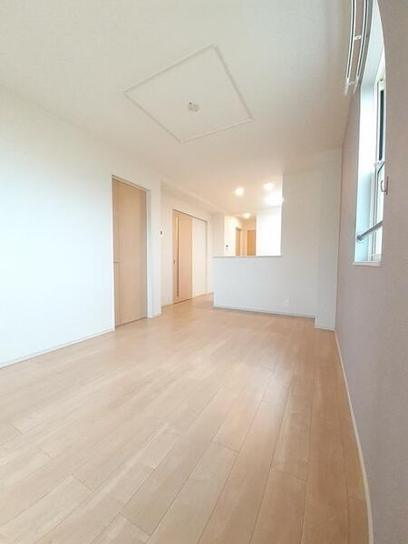 ニーラスク　Ｂの居間・リビング