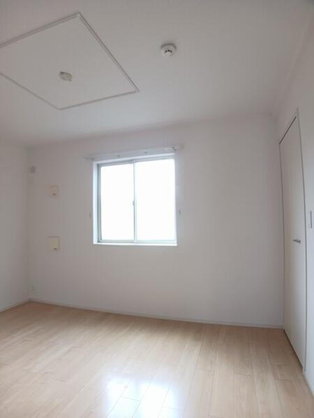 ドリームサイド３の洋室