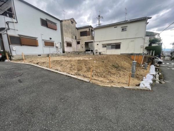 【前面道路含む現地写真】