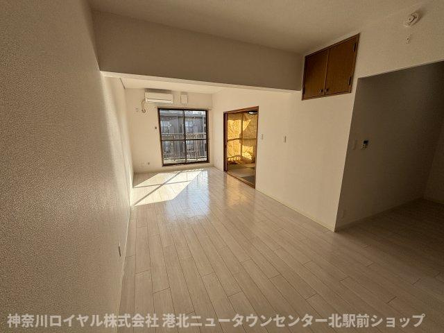 【居間・リビング】