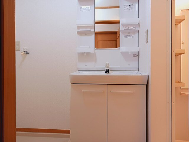 カーサ・クレールⅤの洗面所|広い洗面スペース