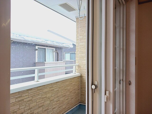 カーサ・クレールⅤのバルコニー|外からの目が気にならないバルコニーで洗濯物が干せます