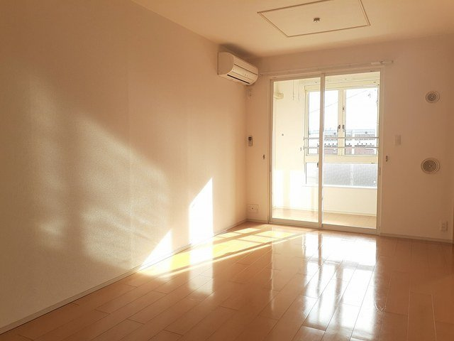 パイシス　Ｂの居間・リビング|ゆったりとした居間です