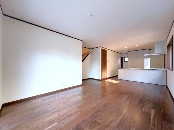 横浜市泉区和泉中央南２丁目の新築一戸建の居間・リビング