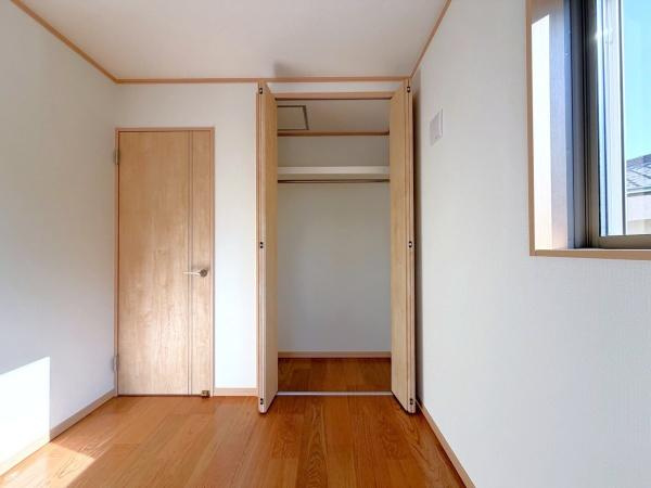 横浜市泉区和泉中央南２丁目の新築一戸建の収納