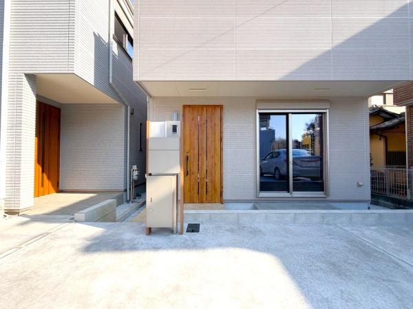 横浜市泉区和泉中央南２丁目の新築一戸建の玄関