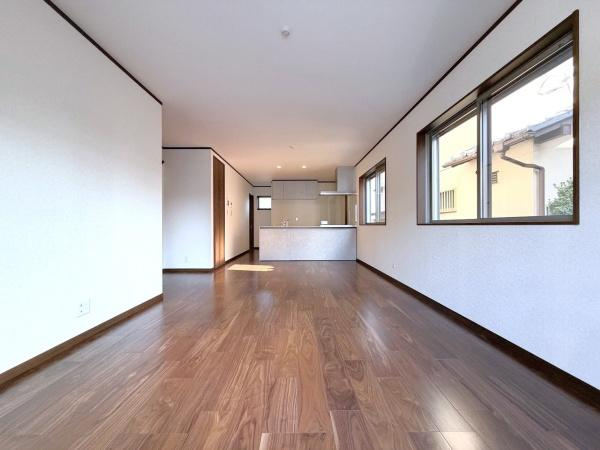 横浜市泉区和泉中央南２丁目の新築一戸建の居間・リビング